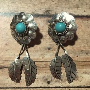 Western Style Flower Post Earrings